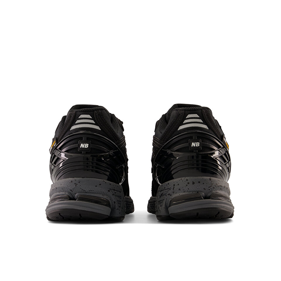 New balance siyah erkek store