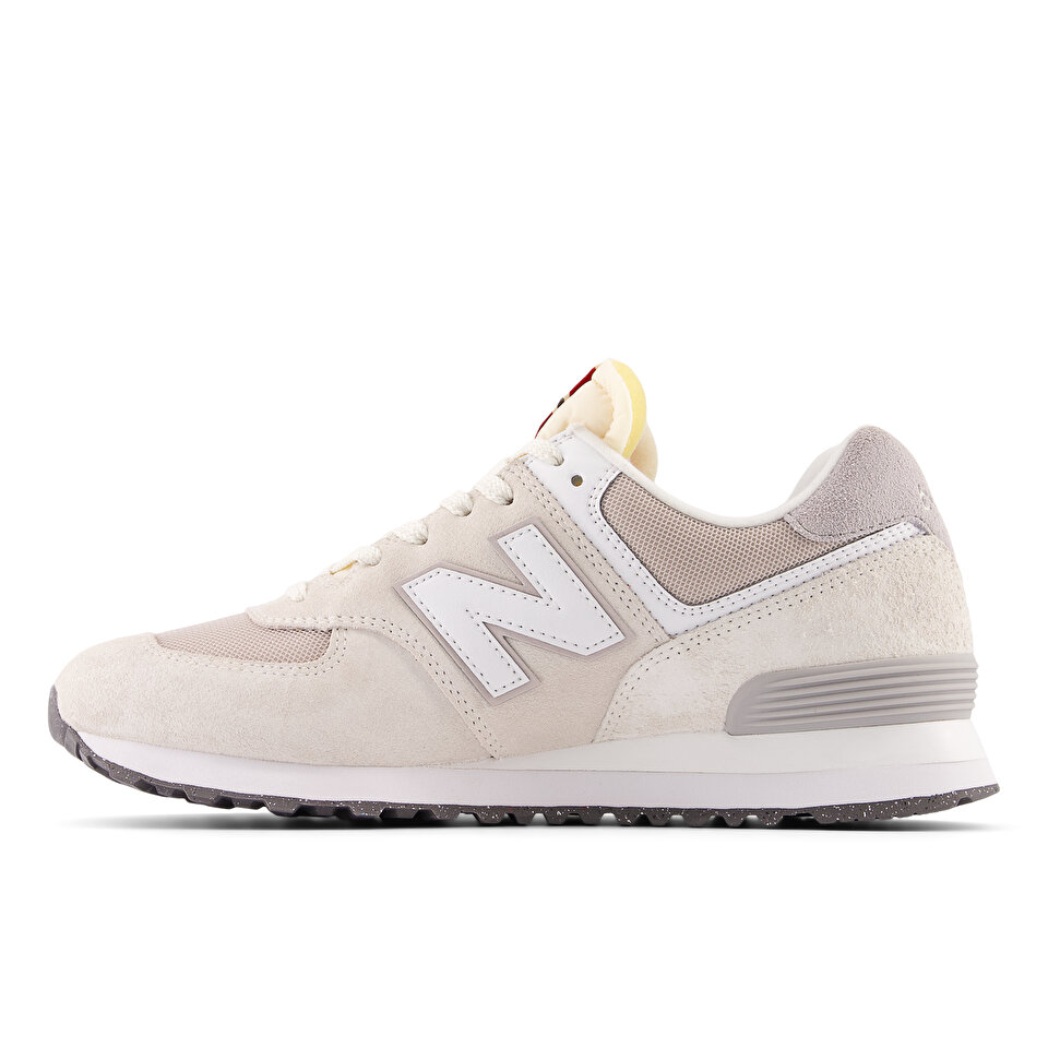 New balance 327 or 574 2025