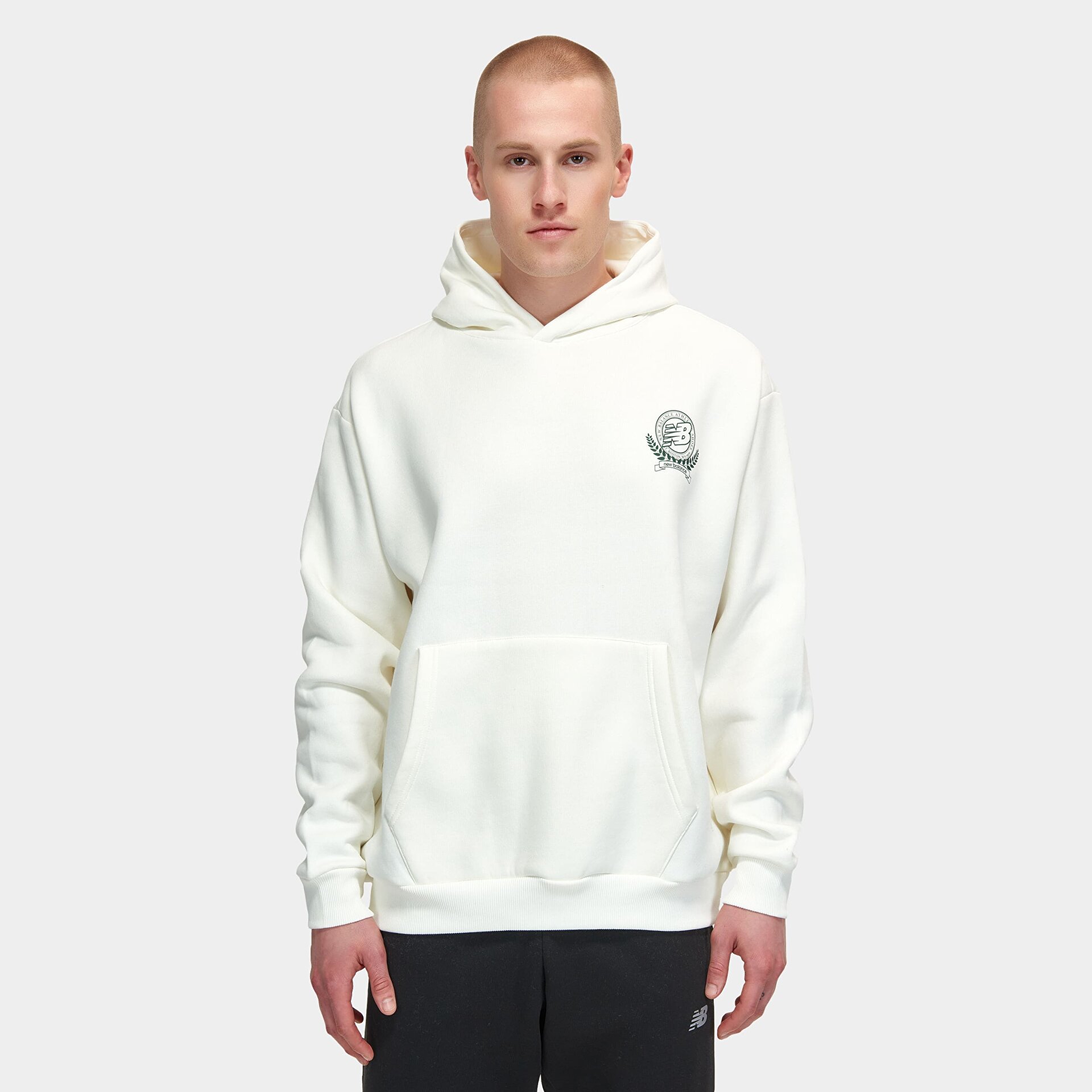 new-balance-mnh3397-beyaz-erkek-sweatshirt