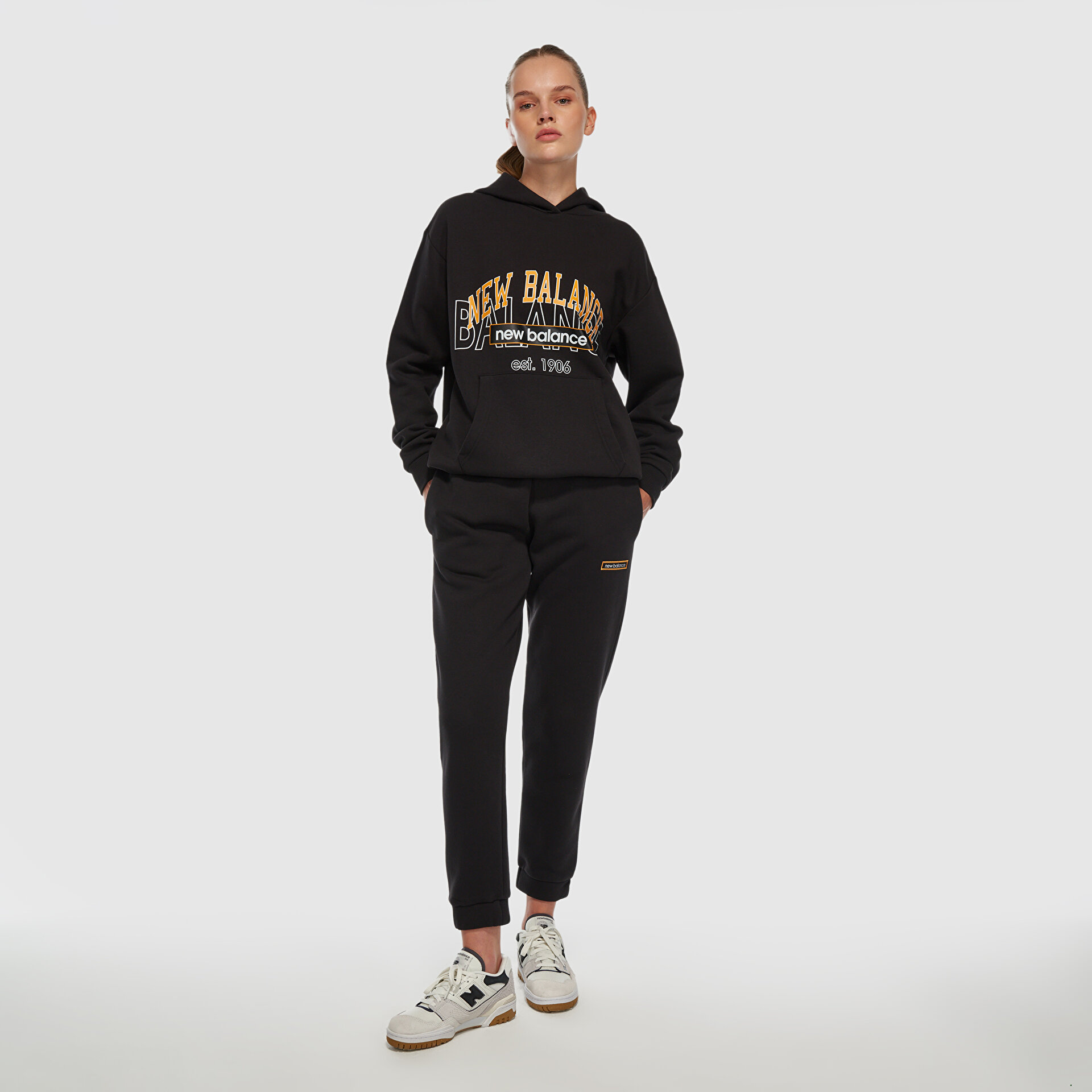 new-balance-unh3406-siyah-unisex-sweatshirt